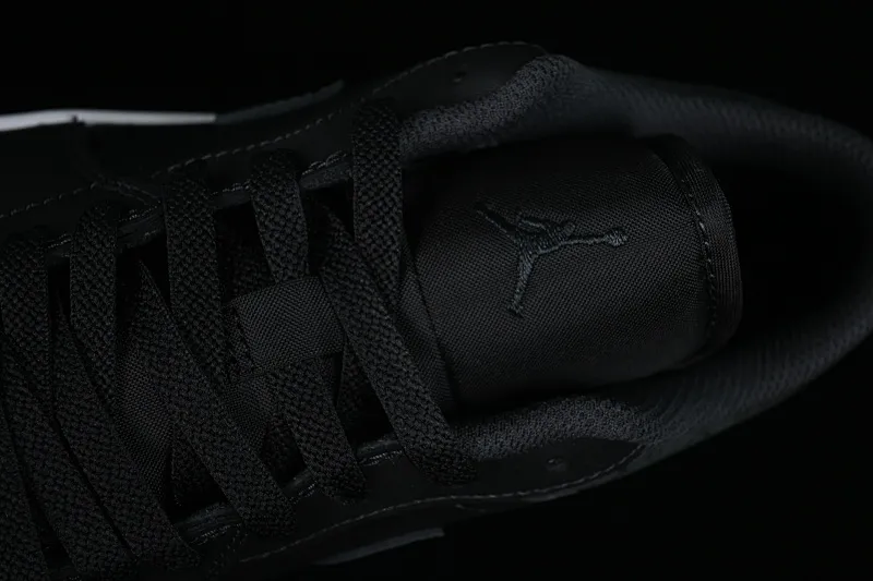 All categories Air Jordan Jordan series basketball shoes Air Jordan 1 Low G version pure original Air Jordan 1 Low AJ1 Joe 1 all black burst pattern low-top cultural casual sneakers FB9907-001